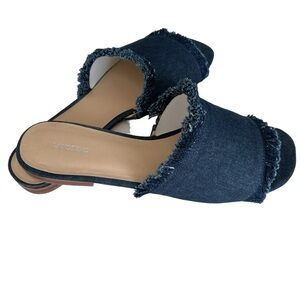 Land’s End denim slides Sz 11M.  Worn once.